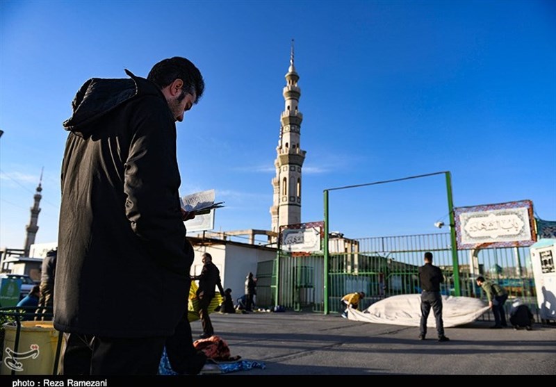 لحظه تحویل سال پشت درب‌های بسته مسجد مقدس جمکران+ تصاویر