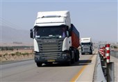 رتبه نخست فارس در حمل فرآورده‌های نفتی؛ روغن موتور با نرخ دولتی بین ناوگان حمل و نقل جاده‌ای شیراز توزیع می‌شود
