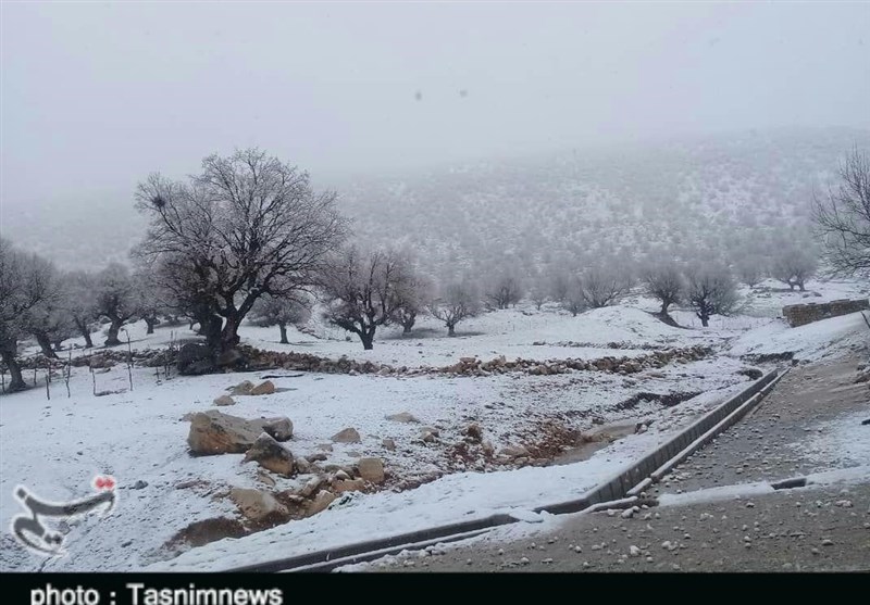 بارش برف و باران در محورهای مواصلاتی استان اردبیل ادامه دارد