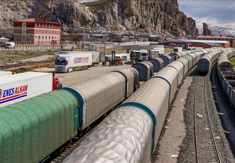 محصولات صادراتی ترکیه از طریق خط آهن به ایران ارسال می‌شود