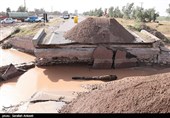 کرمان| سیلاب راه ارتباطی روستاهای گردشگری چترود را مسدود کرد؛قطعی برق روستاها