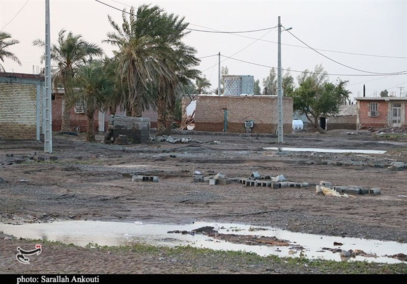فیبر نوری روستای جهر قطع شده است؛ ارتباطات مناطق سیل‌زده کرمان تا حد امکان برقرار است