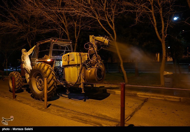 گندزدایی فضاهای عمومی مشهد به صورت شبانه‌روزی انجام می‌شود