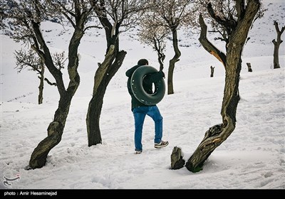 بهار برفی در روستاهای اطراف قم