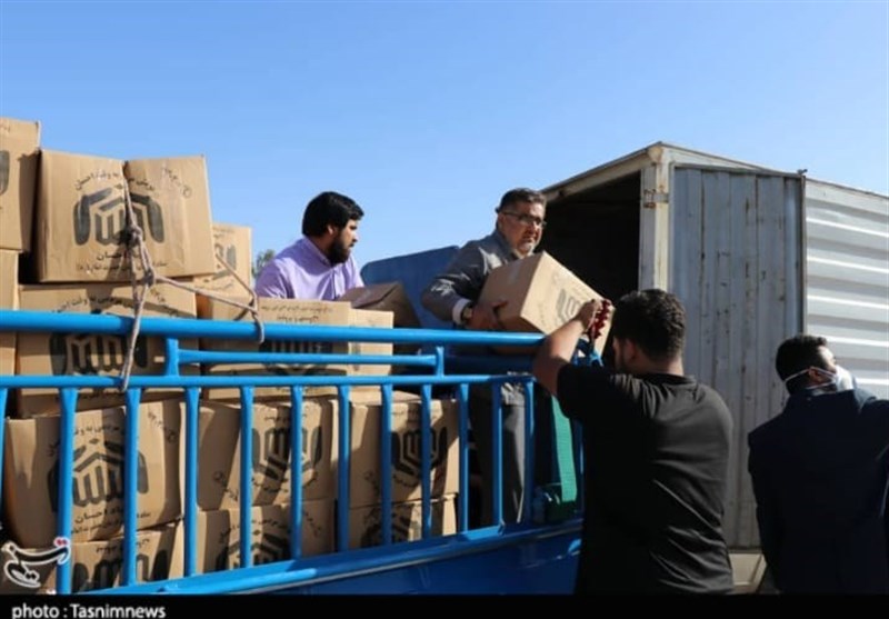 ‌سپاه ناحیه امام علی(ع) اهواز 4 هزار بسته غذایی بین خانواده‌های محروم توزیع کرد