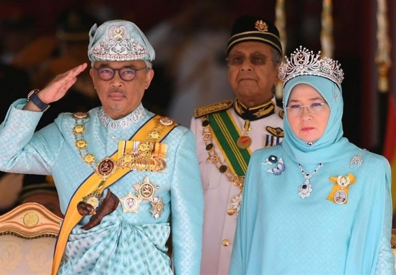 Malaysia&apos;s King, Queen Quarantined after Staffers Test Positive for Coronavirus