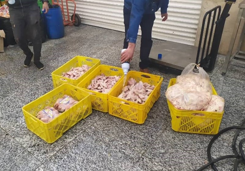 کشف گوشت و مرغ یخی تاریخ مصرف گذشته توسط ناظران ویژه اقتصادی در کرج