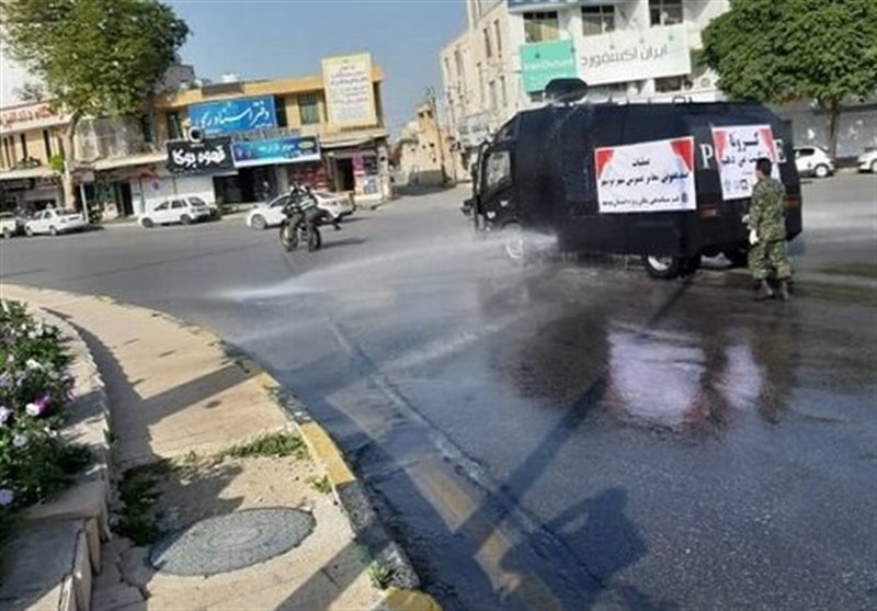 تیم‌های منطقه دوم دریایی سپاه شهرهای استان بوشهر را علیه ویروس کرونا ضدعفونی کردند