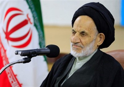 نماینده ولی فقیه در استان خراسان جنوبی: دشمن درصدد فاسدکردن جوامع است