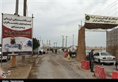 گزارش ویدئویی تسنیم| ‌کنترل مسافران در مبادی ورودی بندر امام خمینی / چرا آزادراه اهواز ـ بندر امام ‌کنترل نمی‌شود؟