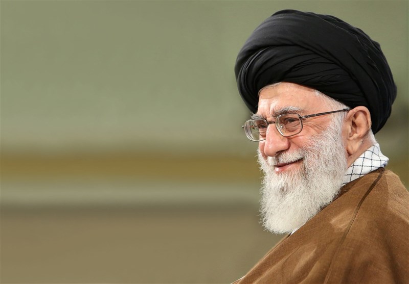 پیام امام خامنه‌ای به مناسبت روز پاسدار: سپاه با قدرت به فعالیت‌های شایسته خود ادامه دهد