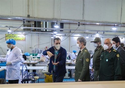  وزیر دفاع: ۶۰هزار دست لباس نفوذ ناپذیر به وزارت بهداشت تحویل شد 