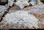 روزانه 4 هزار عدد ماسک توسط جهادگران بسیجی در «لارستان» تولید می‌شود