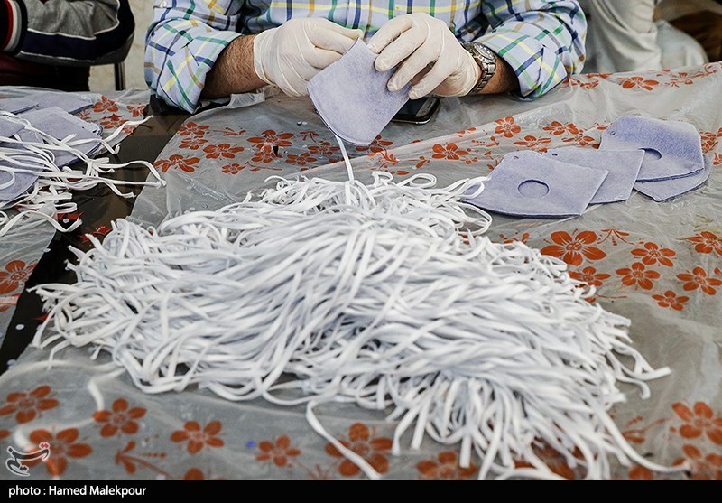 روزانه 4 هزار عدد ماسک توسط جهادگران بسیجی در «لارستان» تولید می‌شود