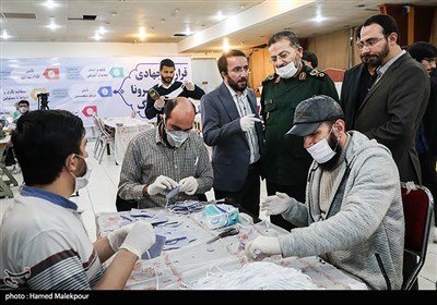 بازدید سردار غلامرضا سلیمانی رئیس سازمان بسیج مستضعفین از کارگاه تولید مواد ماسک در لانه جاسوسی سابق آمریکا