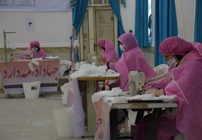 کارگاه تولید ماسک در حسینیه ثار الله خرم‌آباد راه‌اندازی شد؛ پیش بینی تولید 10 هزار ماسک