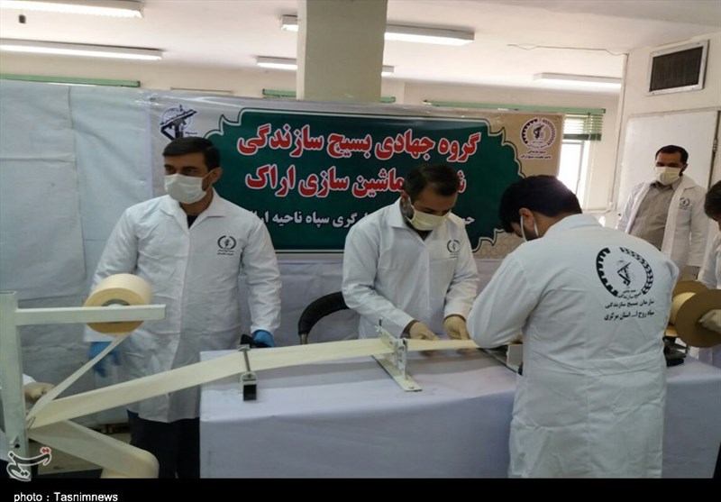 جمعی از مسئولان استان مرکزی از کارگاه‌های تولید ماسک گروه‌های جهادی بازدید کردند + تصویر