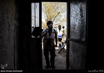 ضدعفونی و غربالگری در مناطق محروم توسط یگان فاتحین بسیج