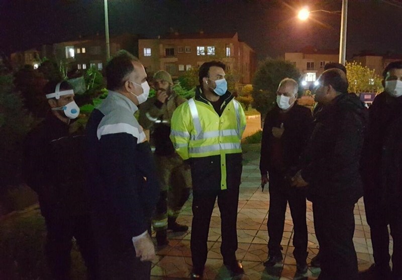 عملیات شبانه ضدعفونی و گندزدایی شهرپرند با حضور شهردار انجام شد + تصاویر