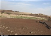 واکنش فرماندار آران و بیدگل به گزارش تسنیم/ مالچپاشی کویر ابوزیدآباد پروژه ملی است