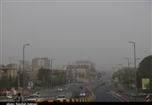 جولان گرد و غبار در هوای بهاری صبح کرمان به روایت تصویر