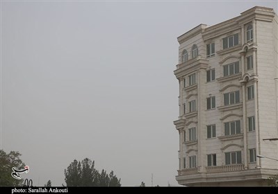  آلودگی و گردوغبار ناشی از سکون هوا مهمان ۵روزه اصفهان؛ اقشار آسیب‌پذیر تردد نداشته باشند 