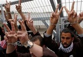 ادامه اعتصاب غذای اسیران فلسطینی/ بازداشت 8 فلسطینی در کرانه باختری