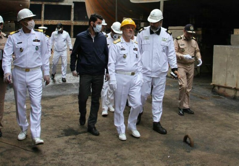 بازدید فرمانده نیروی دریایی ارتش از پروژه های صنایع دریایی ودجا در بندرعباس