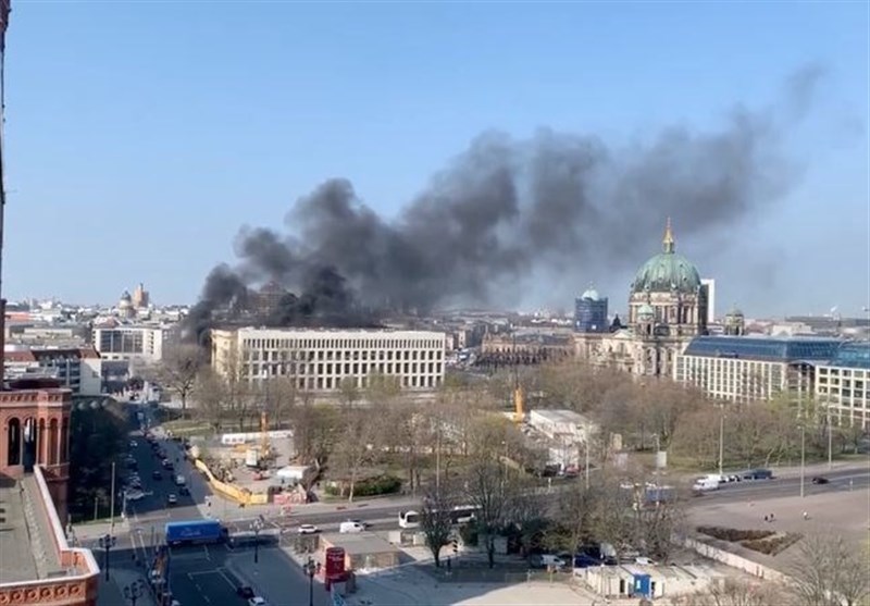 Fire Breaks Out at Building Site of Palace in Berlin (+Video)