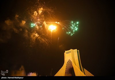 نورافشانی برج آزادی در شب نیمه شعبان