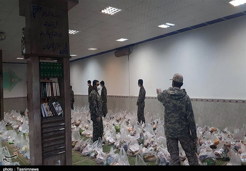 10 هزار بسته حمایتی و بهداشتی توسط بسیجیان در مناطق محروم رشت توزیع شد