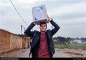 توزیع بسته های مواد ضدعفونی کننده و سبد غذایی بین روستاییان کبیرآباد