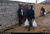 توزیع بسته های مواد ضدعفونی کننده و سبد غذایی بین روستاییان کبیرآباد