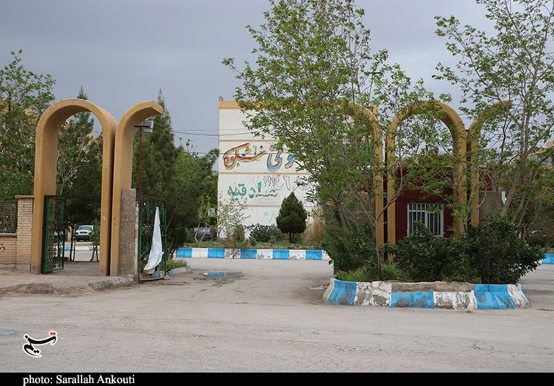گزارش| وضعیت اسفبار در شهرک شکوه کرمان / گلایه مردم از بوی نامطبوع و آزاردهنده فاضلاب + فیلم