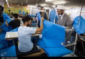 تولید«گان» برای تامین مایحتاج کادر درمانی توسط جهادگران افغانستانی مقیم تهران برای مبارزه با ویروس کرونا در ایران