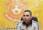 کرمان| سرمربی تیم هندبال صنعت مس کرمان: در صورت ادامه پیدا کردن لیگ هم قهرمان می‌شدیم
