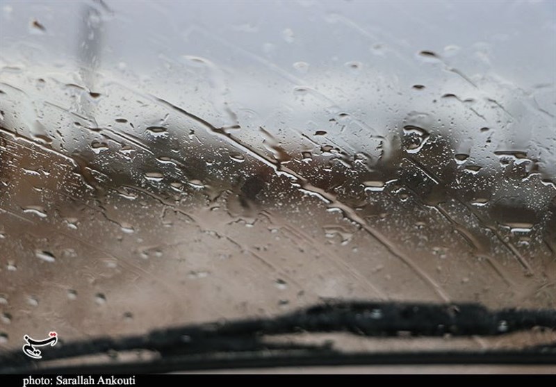 جاده‌های استان کرمان گرفتار برف و باران/ مه شدید باعث کاهش دید شد
