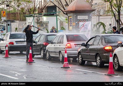  ضدعفونی کردن خودروها توسط بسیجیان