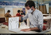 ‌‌تولید 30 هزار جفت دستکش توسط گروه جهادی انصارالحسین اردستان + فیلم