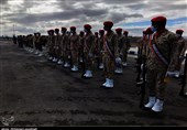 رژه خدمت و سلامت به مناسبت روز ارتش در زاهدان به‌روایت تصویر