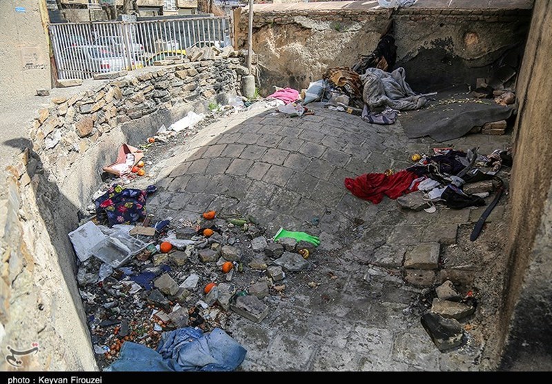 گزارش|وضعیت اسف‌بار حمام تاریخی سنندج / بنایی که محل تجمع معتادان و زباله‌دان شده است + تصاویر