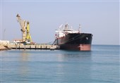 ورود همزمان 7 کشتی کالای اساسی به بندر شهید بهشتی چابهار / توزیع 340 هزار تن کالای اساسی به زودی