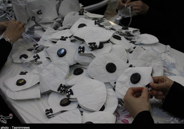 ابتکار جوانی در یزد برای ساخت دستگاه تولید ماسک؛ تبدیل روزانه 30 هزار متر پارچه به ماسک