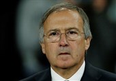 قرارداد سرمربی تیم ملی فوتبال بلغارستان با کاهش 30 درصدی دستمزدش تمدید شد
