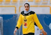 بازیکن تیم هندبال سپاهان اصفهان: هندبال بانوان دیده نمی‌شود
