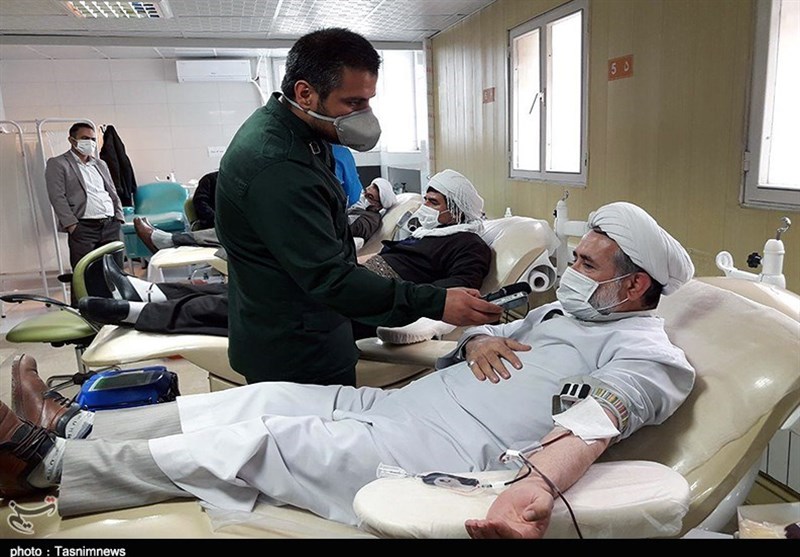 اهدای خون توسط روحانیون شیعه و سنی کردستان به روایت تصاویر