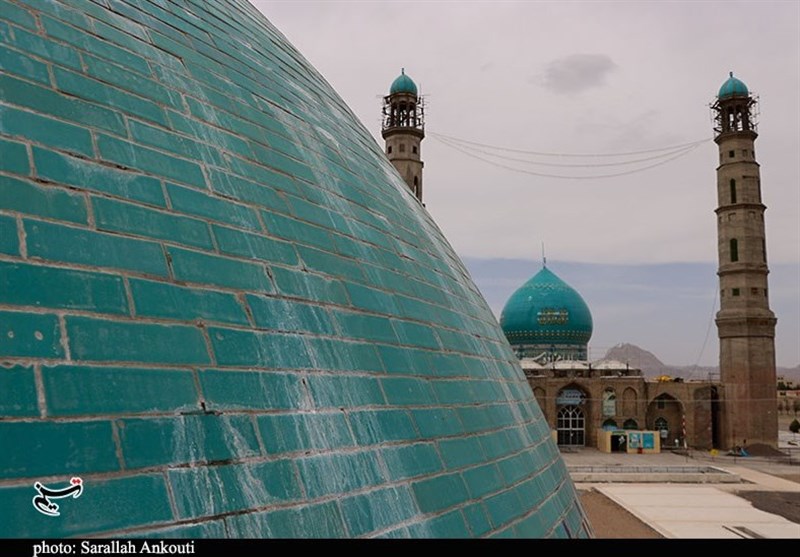 گنبد لاجوردی امامزاده سیدمحمد بردسیر از فراز بلندترین مناره ایران به روایت تصویر