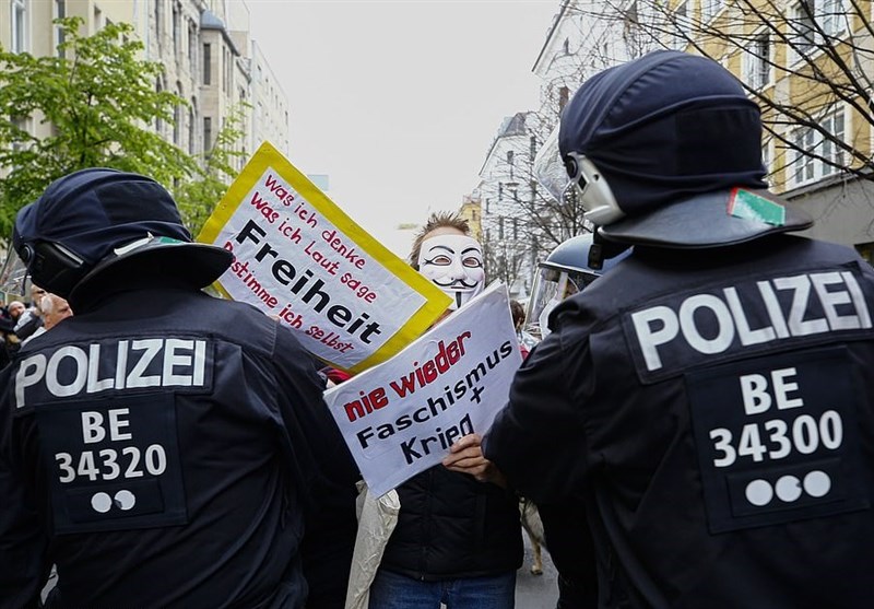 تظاهرات در آلمان در اعتراض به ارسال اسلحه به اوکراین