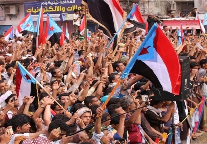 ادامه اختلافات گروه‌های نیابتی امارات و عربستان/حمایت شیوخ عشایر جنوب یمن از اعلام خودمختاری