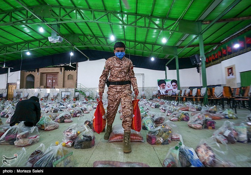 توزیع 1100 بسته حمایتی در «سنگر و کوچصفهان» رشت؛ سپاه همچنان کنار محرومان است